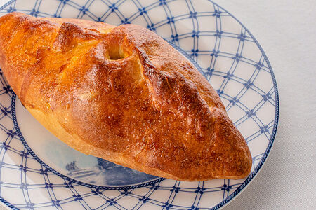 Пирожок с грибами