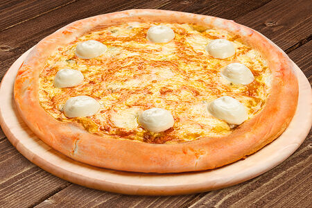 Пицца Кон Формаджио 30 см на традиционном тесте