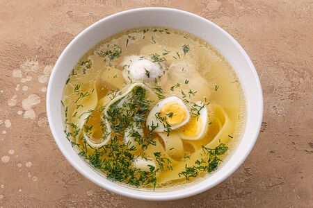 Суп куриный с домашней лапшой 