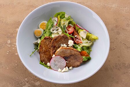 Салат с телятиной