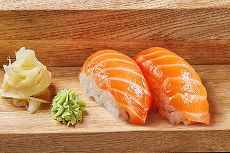 Суши с лососем 1 шт