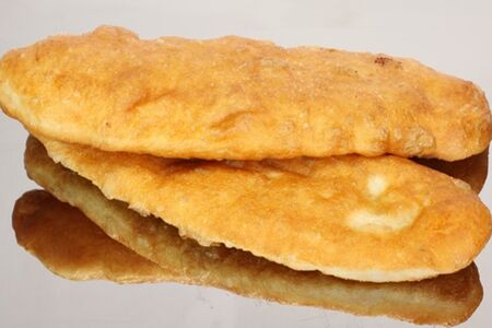 Пирожок жареный с капустой