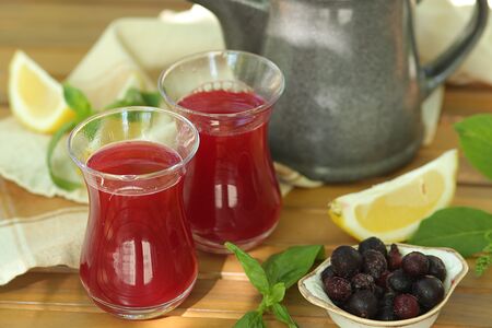 С чёрной смородиной и базиликом