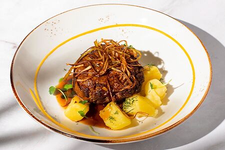 Бифштекс из лося с картофелем