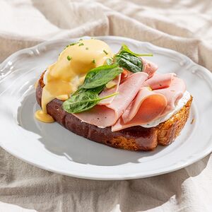 Бриошь с мортаделлой 