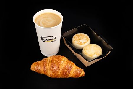 Капучино 400, сырники и круассан с заварным кремом