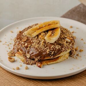 Панкейки с карамельным бананом и шоколадом