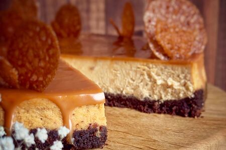 Карамельный чизкейк с фундуком