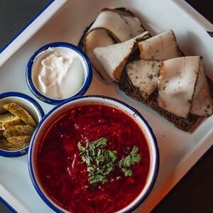 Բորշչ տավարի մատներով և ճարպայուղով