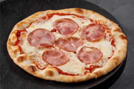 Хочу пиццу с ветчиной
