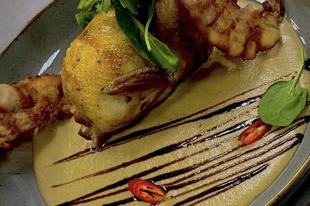 Фаршированная перепелка с грибами и сыром