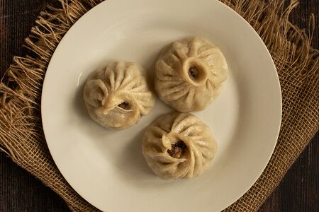 Бууза со свининой и говядиной