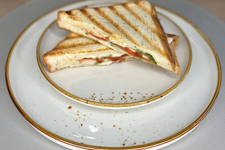 Сэндвич Курица барбекю