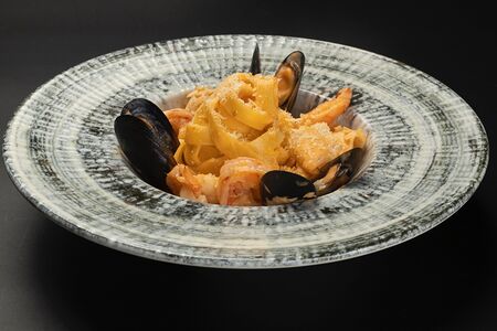 Феттуччине с морепродуктами