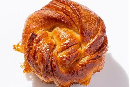 Булочка с корицей 