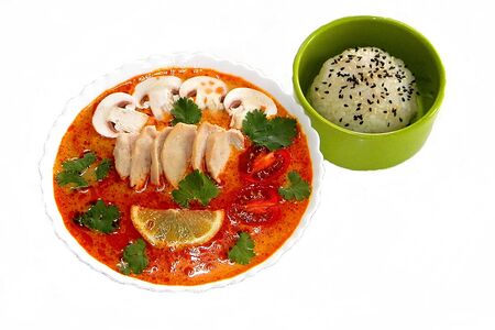 Суп Том ям с курицей