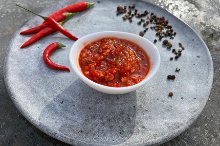 Аджика острая