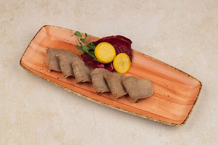 Язык говяжий отварной