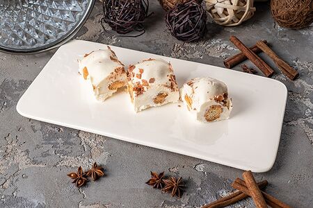 Торт Профитроль белый