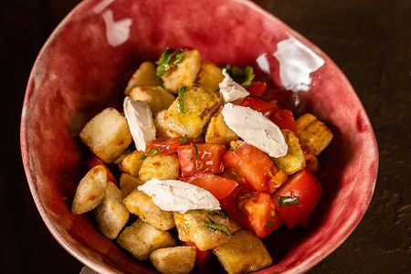 Салат с хрустящими баклажанами