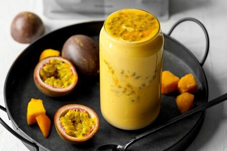 Смузи Манго-маракуйя 