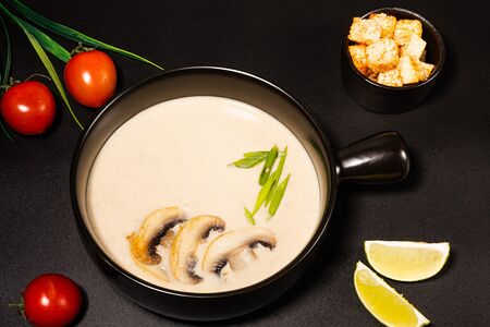 Крем-суп с шампиньонами