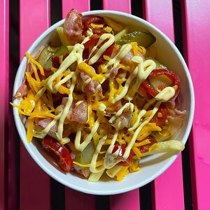 Бетти-бокс с картофелем фри и беконом