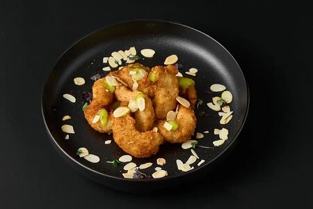 Креветки темпура с соусом сладкий васаби