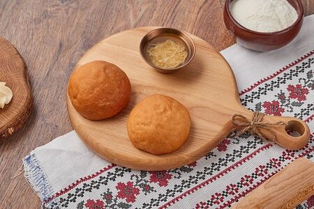 Пампушки с чесноком