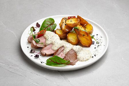 #Телятина с картофелем по-деревенски