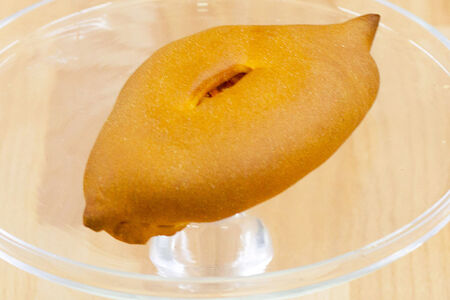 Пирожок с морковью печеный