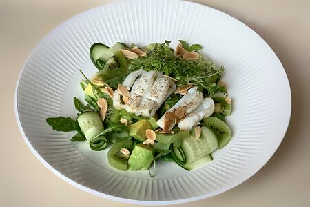 Салат с кальмаром