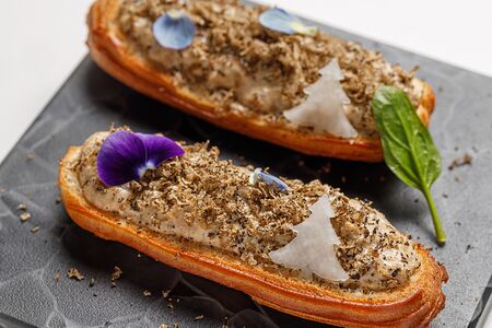 Эклеры с трюфельным кремом