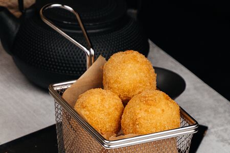 Хрустящие креветочные шарики