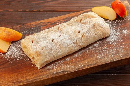 Штрудель с яблоками