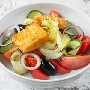 Девушки против костюмов