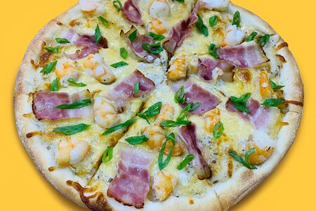 Пицца бекон и креветки средняя 