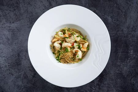 Спагетти Алио олио с креветками