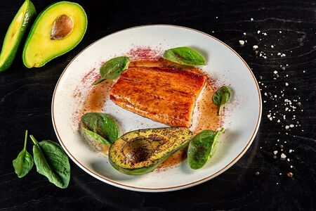 Форель в соусе наршараб