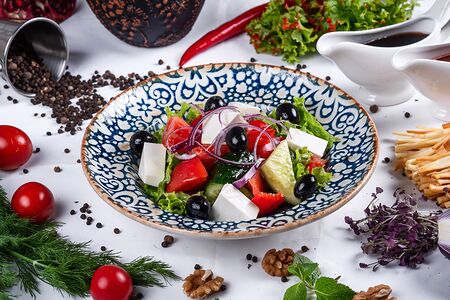 Греческий с песто