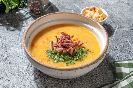 Суп гороховый с копченостями