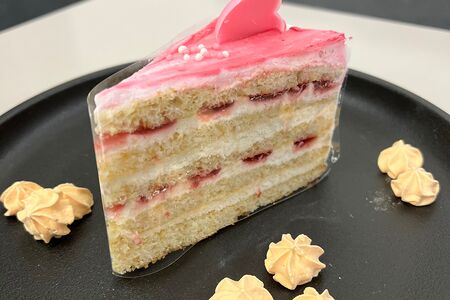 Пирожное Молочная девочка