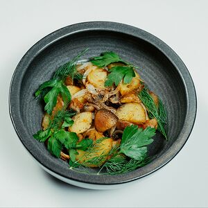 Жареный картофель с грибами
