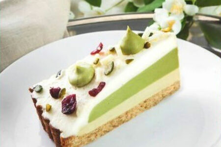 Торт зеленый чай с белым шоколадом