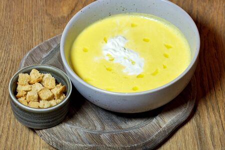 Сырный крем-суп