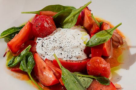 Томаты со страчателлой