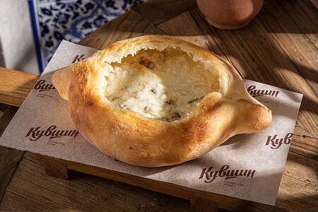 Хачапури по-аджарски Три сыра 
