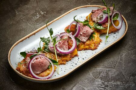 Драники с ростбифом