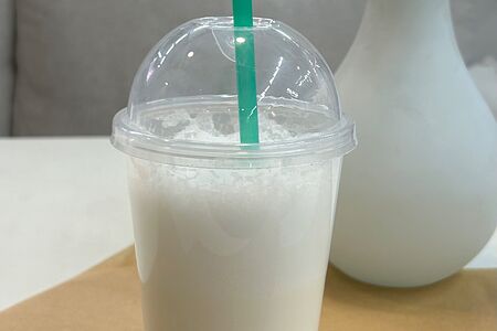 Молочный коктейль вишневый