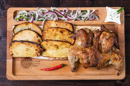 Цыпленок тапака с картофелем плеч